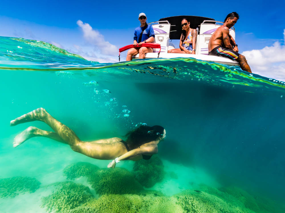 About Pontoon Boat Charter