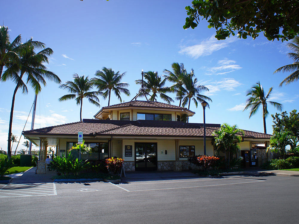 CAPTAIN BRUCE sign at He’eia Pier Harbor