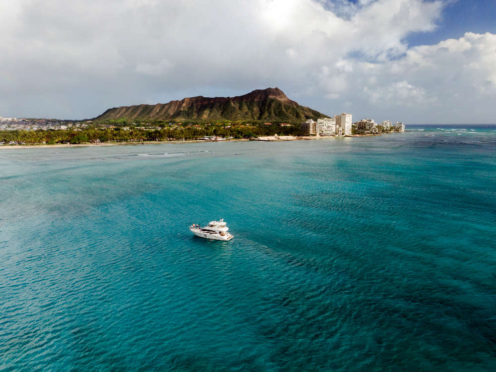 About Waikiki Custom Cruise